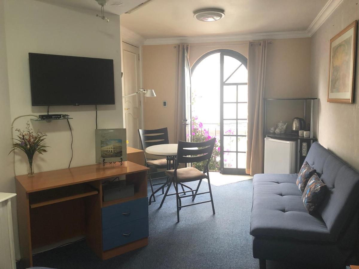 Amplia Habitación tipo Ejecutiva con baño y acceso privados Toluca Exterior foto